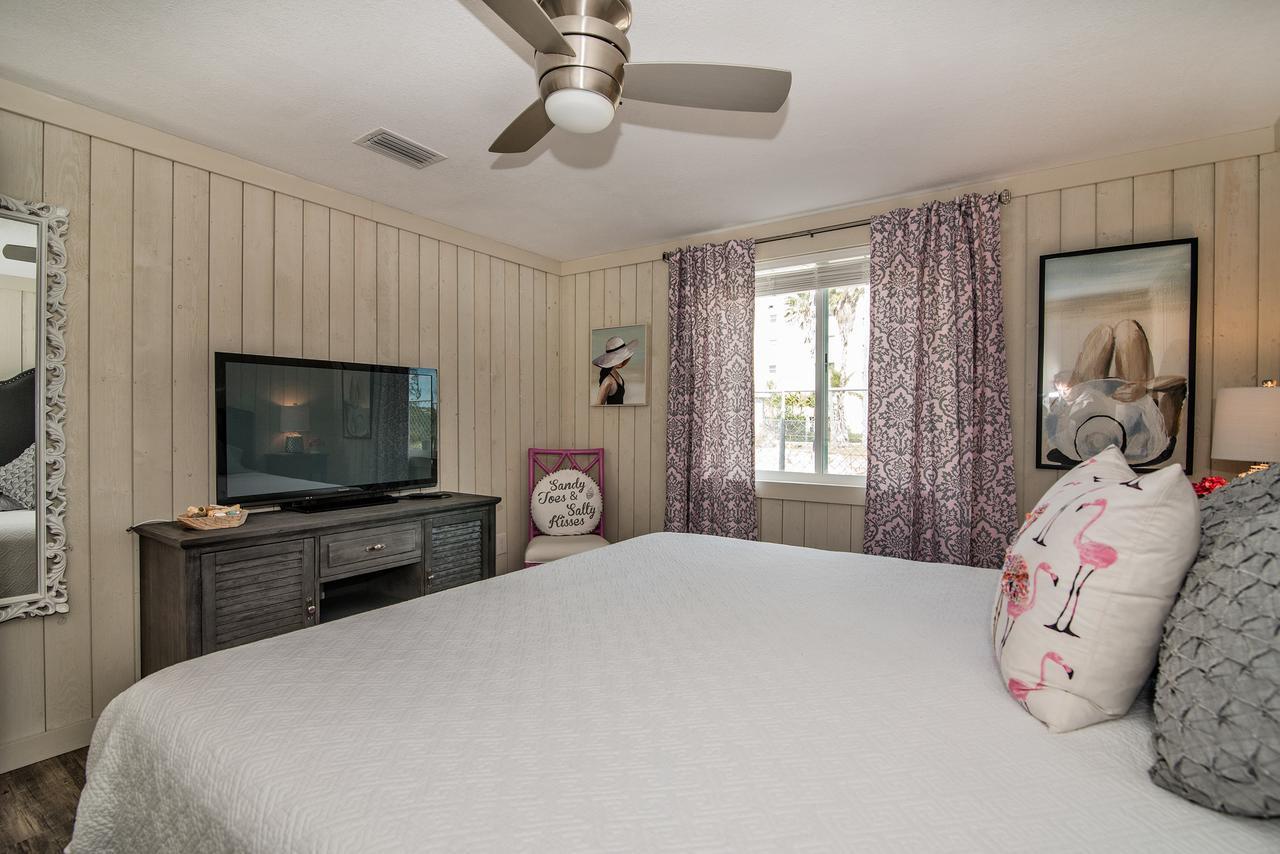 Serenity By The Sea Cottage A Clearwater Beach Eksteriør billede